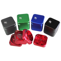 Black Leaf Alu Grinder CUBY 4-tlg. Black Leaf Alu Grinder CUBY 4-tlg.